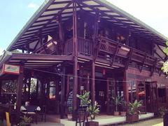 -Dash Teak House