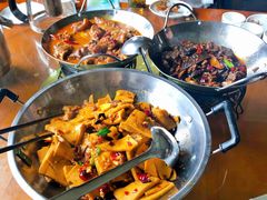 -临江餐馆二楼美食部落
