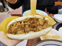 腊汁肉夹馍-汉思肴 热面皮(虬江路店)