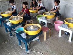 -田园东方蜜桃村的田野营地