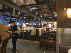 -大头虾越式风味餐厅(光明广场店)
