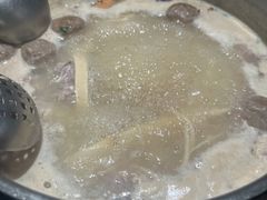 -三人行骨头王火锅(长寿店)