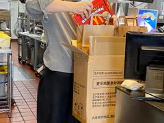 -麦当劳(展览路店)