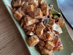 农家炖豆腐-北京龙庆四季香农家饭庄·灶台鱼·碳烤虹鳟鱼(龙庆峡店)