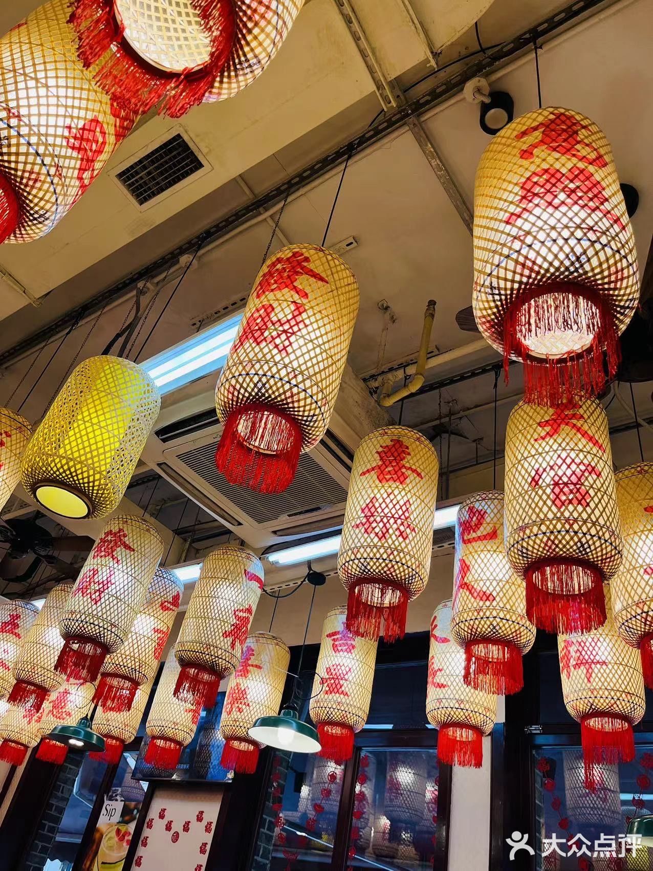 探店 | 鸿姐老火锅（静安店）