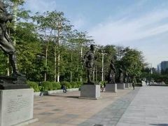 -英雄广场