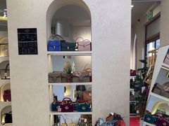 -六六奢品·vintage中古·回收二手奢侈品包包手表首饰(环球港店)