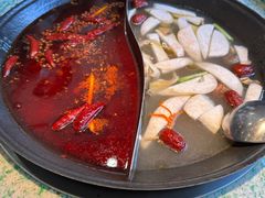 -鸿姐老火锅(疁城新天地店)