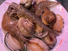 -领鲜活海鲜榴莲自助火锅(东门店)