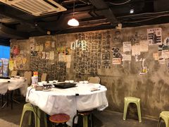 大堂-鲜入围煮花胶鸡海鲜火锅