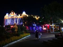 -布尔津河堤夜市