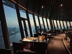 -澳门旅游塔360°旋转餐厅