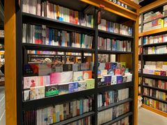 -西西弗书店&矢量咖啡(凯德晶萃广场店)