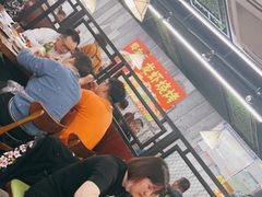 等位区-虾女王·龙虾·烧烤(龙江店)