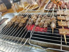 -哈尔滨小酒馆·鲜肉现穿自助烧烤(康新花园店)