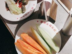 -芝小官毛肚火锅海鲜自助(苏州吴江区万宝店)