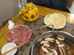 -乳仔牛牦牛汤锅 烤羊排(松潘古城店)
