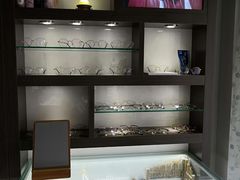 -视野联行眼镜蔡司·依视路官方授权店(顺城店)
