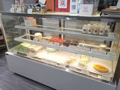 面包甜点陈列柜-洪小凡(钱塘明月店)