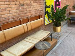 等位区-大酉·M Coffee(北京美术馆店)