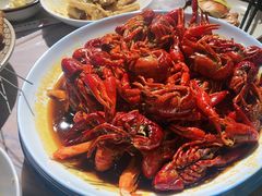 特色十三香小龙虾-有位虾匠·手工土菜小馆(市北店)