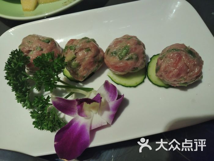 贡菜猪肉丸