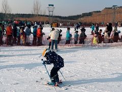-采薇庄园四季滑雪场