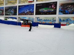 -乔波室内滑雪场