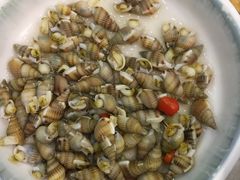 这是，小菜？味道很不错-青瓦餐厅·生鱼片·韩园烤肉(西塔店)