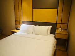 -全季酒店(石家庄裕华东路万达广场店)