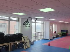 -adidas壹跆运动馆(世纪经贸大厦店)