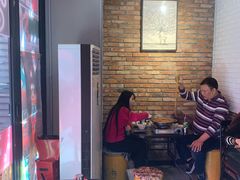 等位区-富乐满韩国正宗炸鸡韩国料理(虹泉路店)