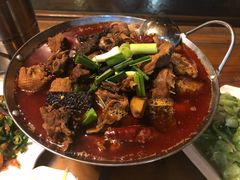 -临江餐馆二楼美食部落