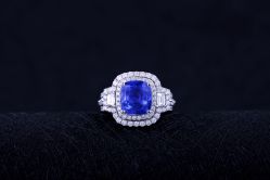 -威德钻石-克拉钻大本营(南京东路店)