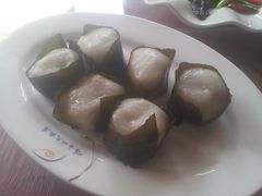 叶儿耙-美食村花园餐厅