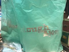 -Dough&Joe团憩(瑞虹天地月亮湾店)