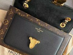 -小飞侠奢侈品回收 寄卖 养护(宝山宝龙广场店)