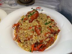 -肥肥虾庄·金牌油焖大虾(首义路店)