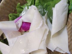 -老牌坊云南鱼豆花火锅(哈西万达店)