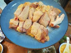 -老何家后安粉·糟粕醋海鲜火锅(三亚湾椰梦长廊店)