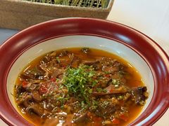 思茅木姜子老缅芫荽黑牛肝菌-泓0871臻选云南菜·味庄
