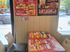 -华莱士·全鸡汉堡(财经学院店)