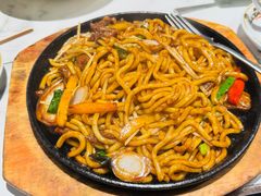 牛肉炒乌冬-深仔记茶餐厅(亚士厘道店)