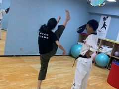 -嗨动跆拳道体能馆(菜百店)