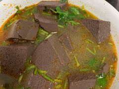 -春雨羊汤店(广开四马路总店)