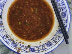 特色炸酱面-渝之汇牛肉豌杂面
