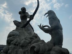 -巴陵广场