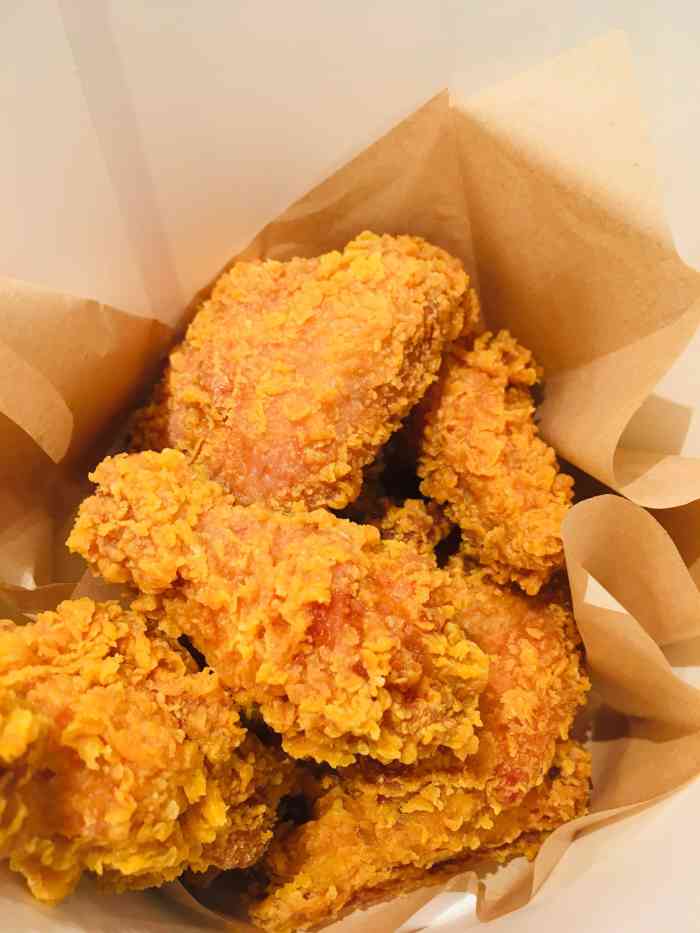 德克士(泉城店)-"脆皮炸鸡自由. 最喜欢魔法鸡块和最初的.
