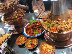 -巴四老城区炭火蛙锅(张江店)