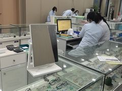 -上海大学附属上海和平眼科医院